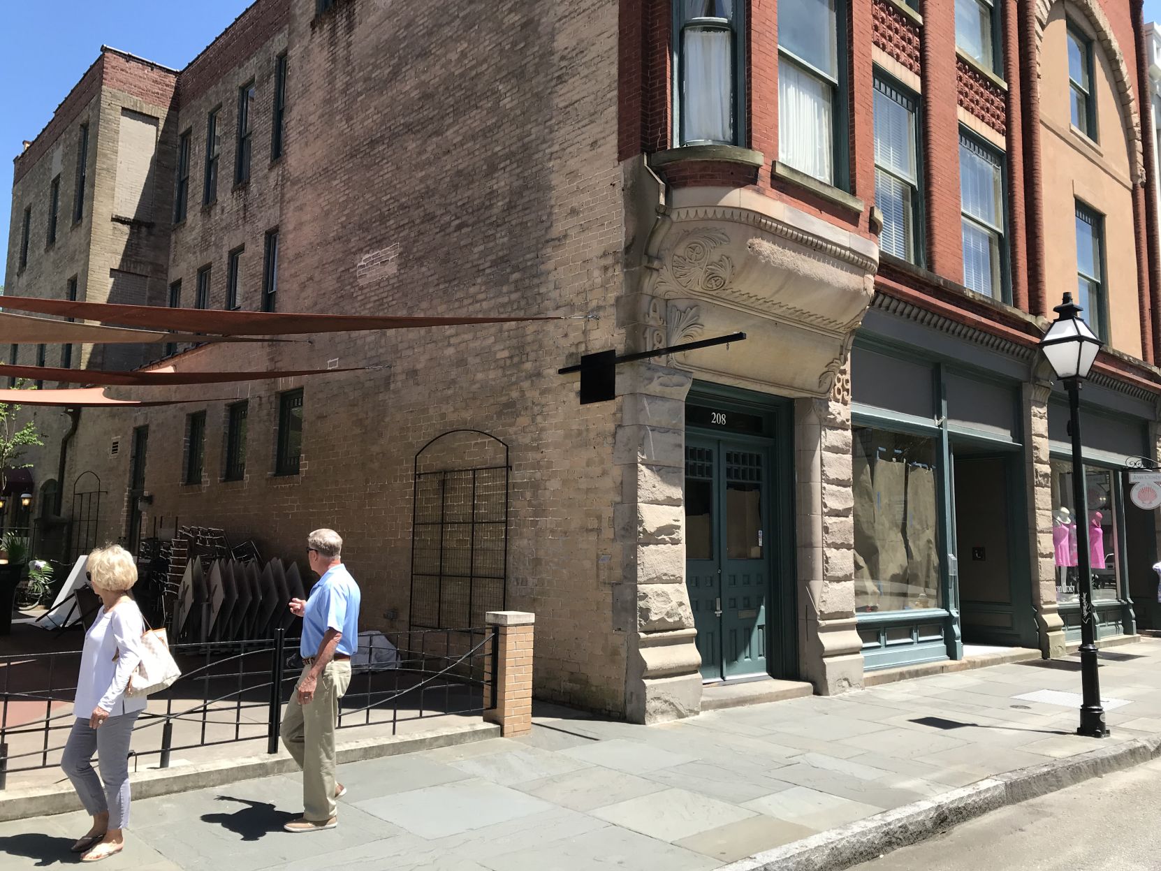 208 King Street with patio (copy)